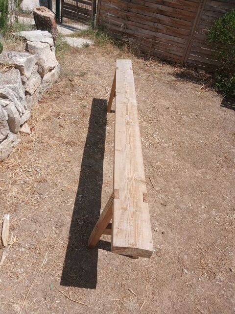 banc bois 45 Nîmes (30)
