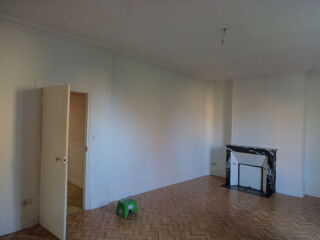  Appartement à louer 3/4 pièces 87 m²