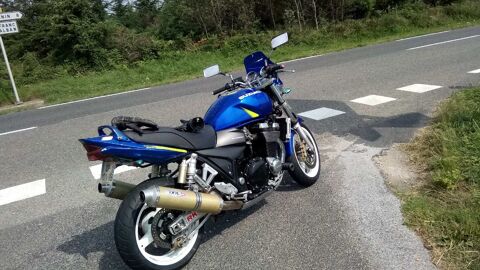 Moto SUZUKI 2000 occasion Le Truel 12430