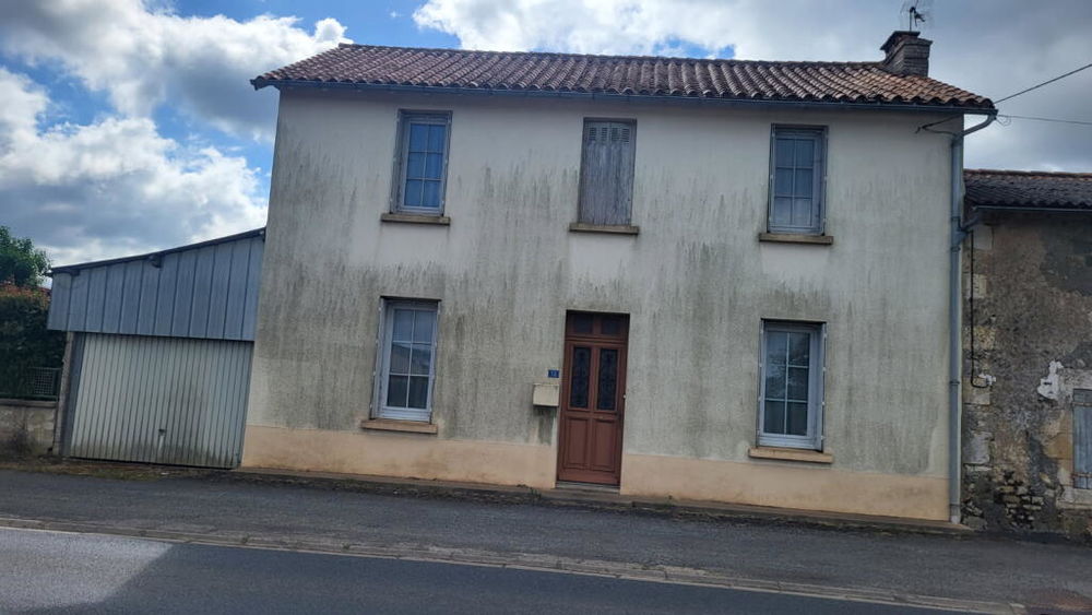 Vente Maison Maison cinq chambres avec jardin Exireuil
