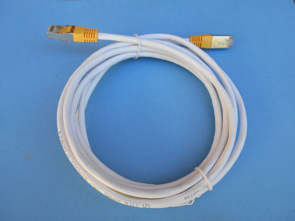 C&Acirc;BLE HDMI Ethernet Matriel informatique