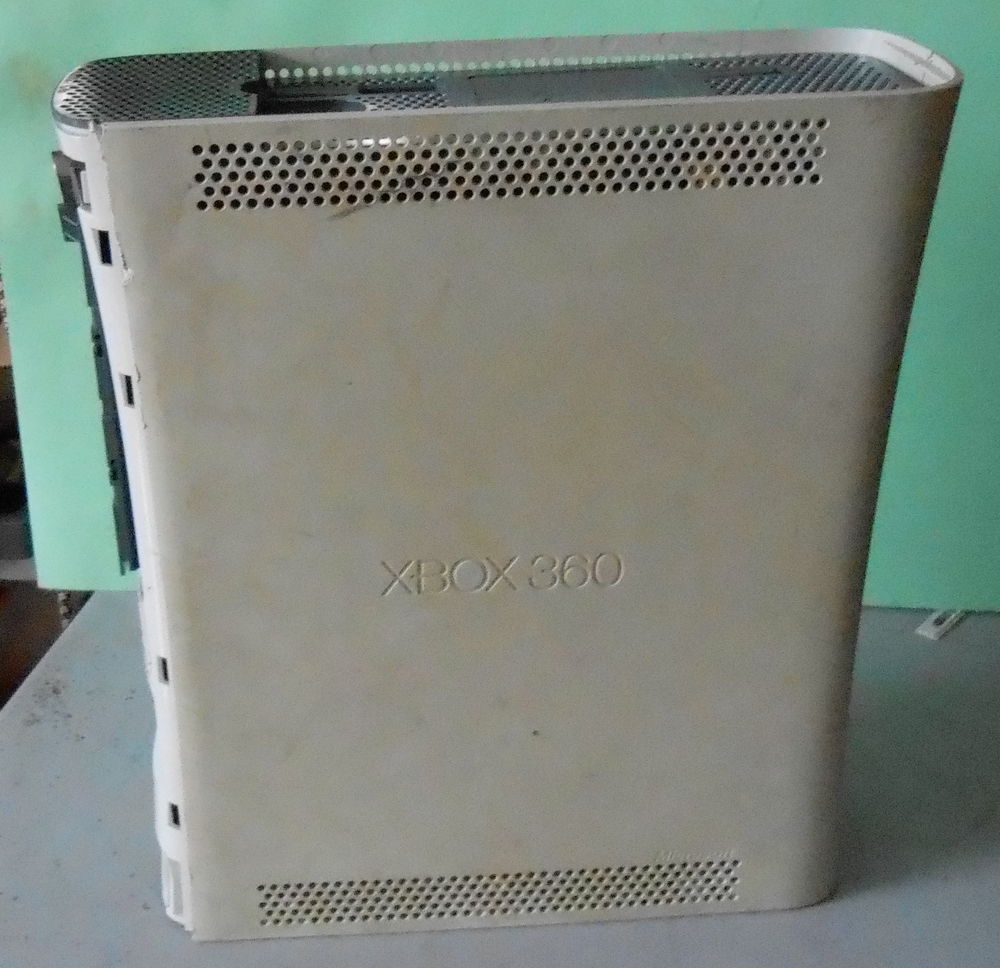 Xbox 360 blanche pour pi&egrave;ces Consoles et jeux vidos