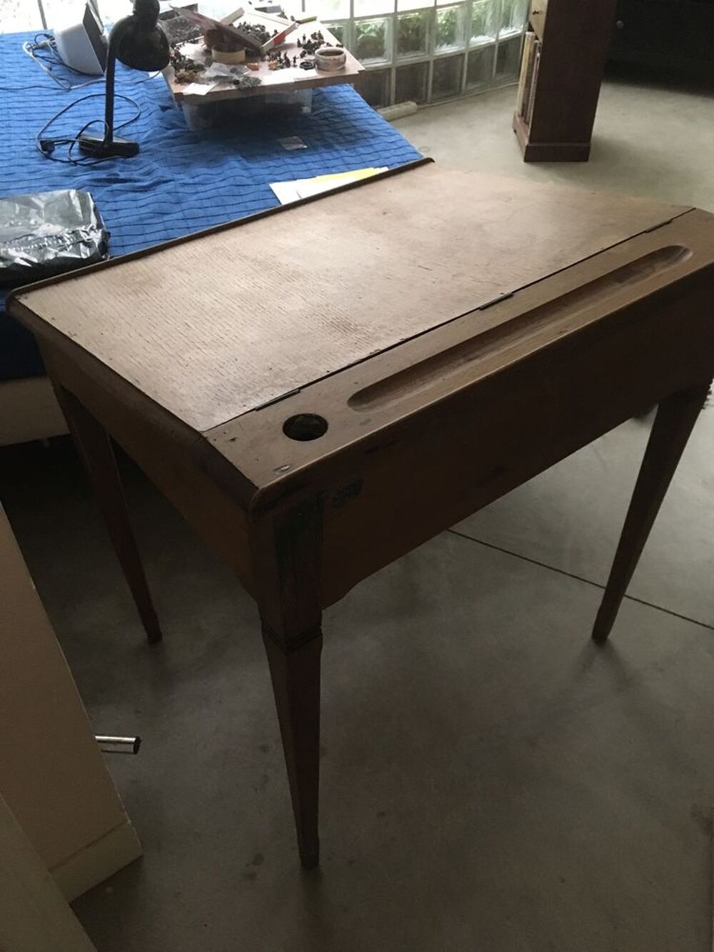bureau de clerc de notaire Meubles
