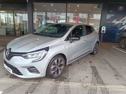 Renault Clio V Clio Blue dCi 100 Evolution 2023 occasion Pierrelaye 95220