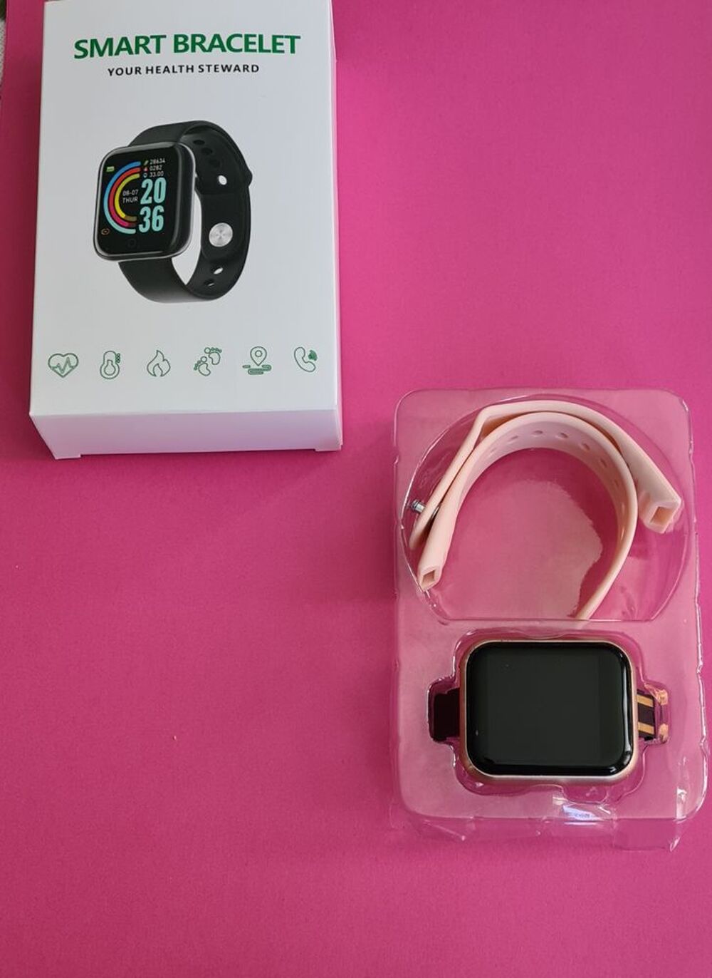 montre connect&eacute;e rose neuve Bijoux et montres