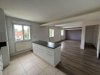  Appartement à louer 4 pièces 86 m²
