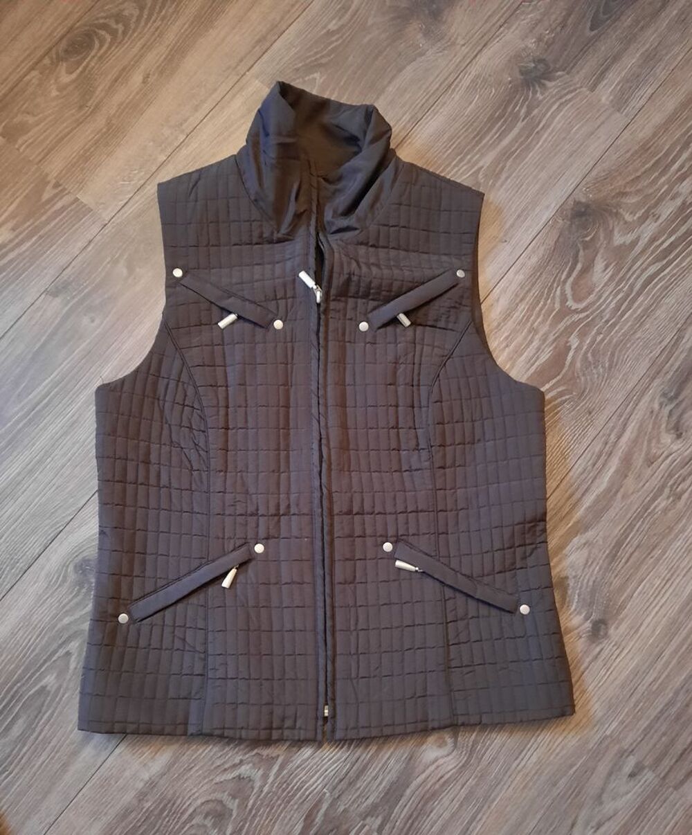 Veste doudoune marron ou noire s. manches neuve T 38 - 40 Vêtements