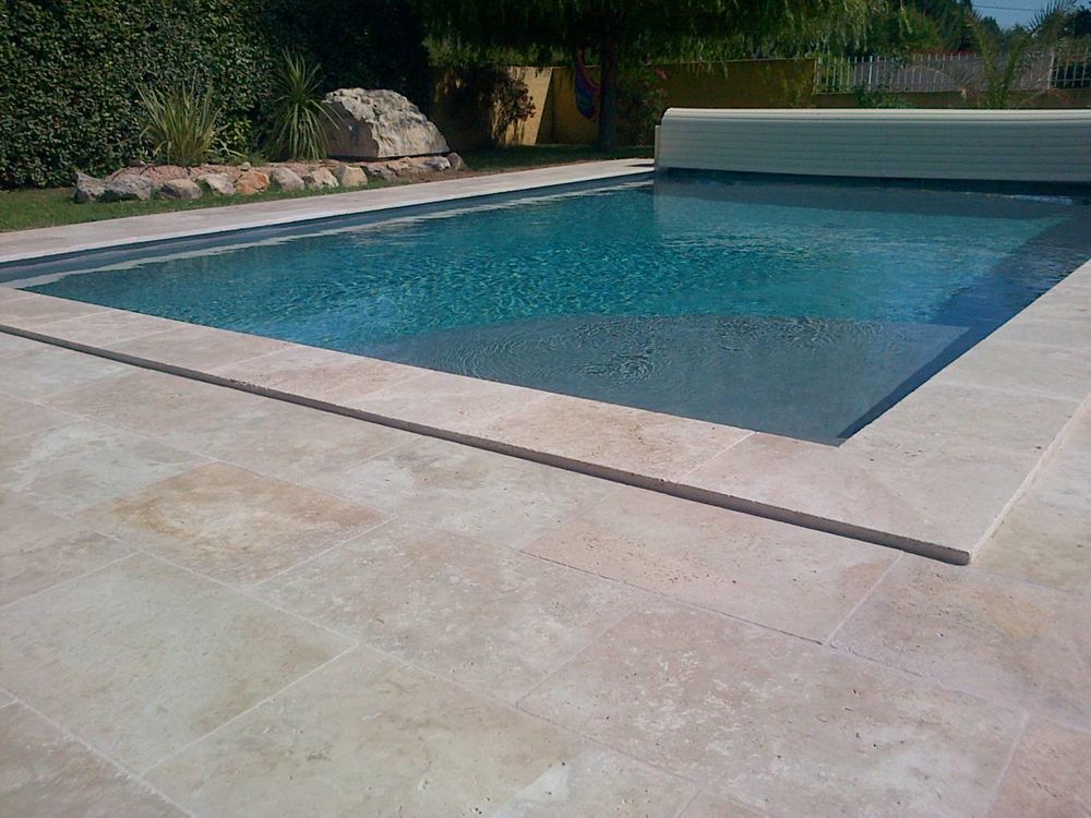 Margelles piscine neuves Jardin