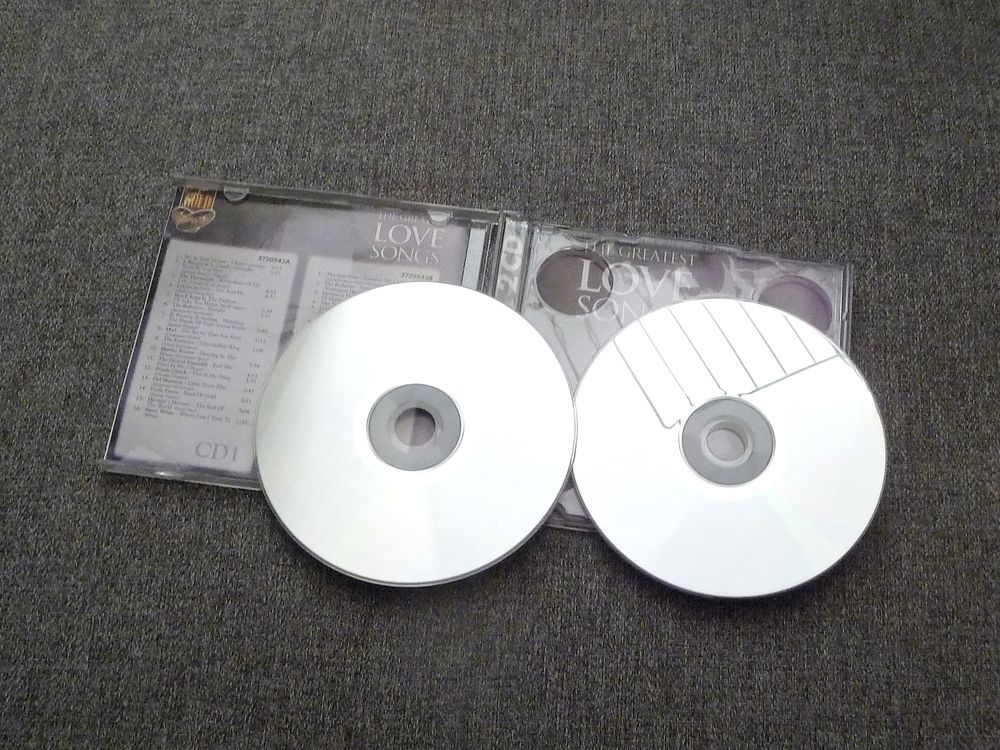 The Greatest Love Songs- 2 CD- 32 Chansons- Double Gold CD et vinyles