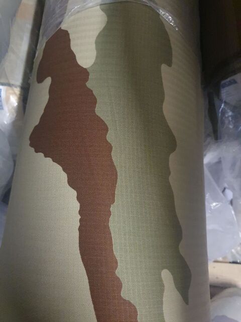 Tissu camoufl� d�sert 
Aigues-Mortes (30)