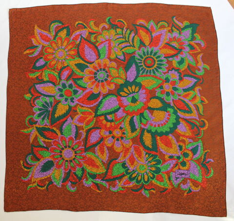 Foulard  soie damasse YVES SAINT LAURENT cuivre et or  120 Issy-les-Moulineaux (92)