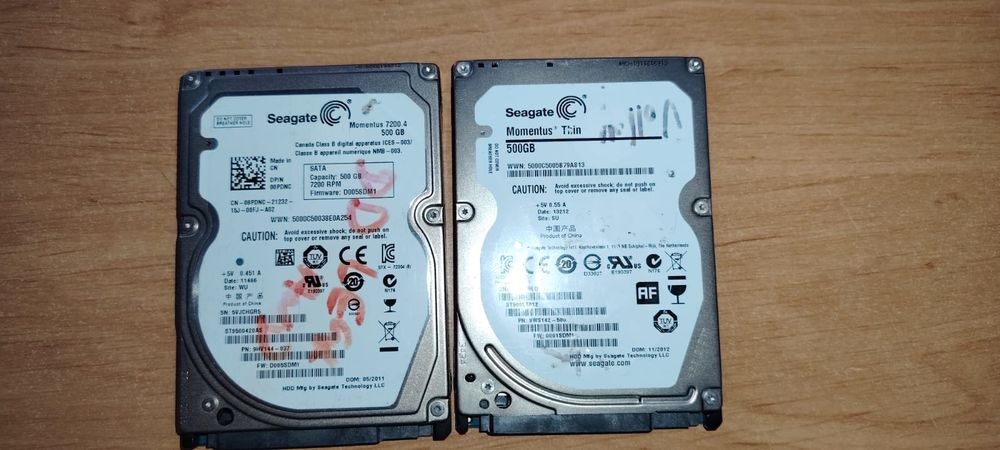 Lot 2 disques durs interne 2.5" SATA
Mat�riel informatique