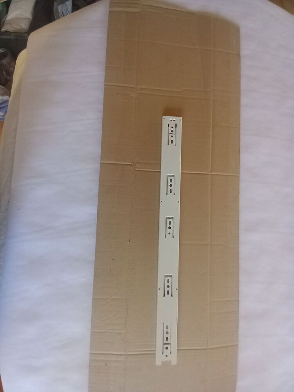 Paire de coulisses &agrave; sortie totale Accuride neuve, Bricolage