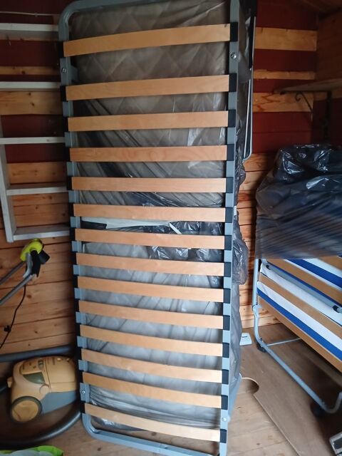 lit 90x1,90 sur pieds et lit pliant assorti 90x1,90 Sainte-Honorine-des-Pertes (14)