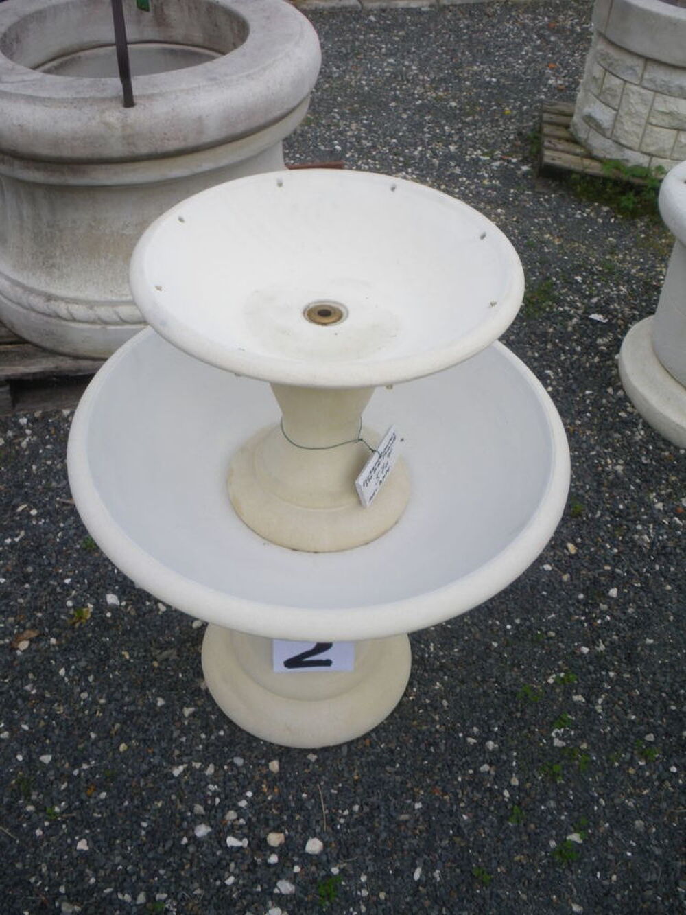 Fontaine en pierre reconstitu&eacute;e non g&eacute;live Décoration