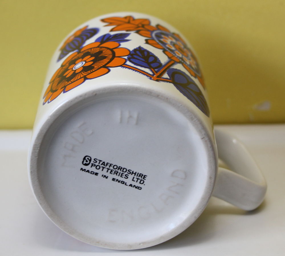 Tasse mug vintage 60 - 70 STAFFORDSHIRE POTTERIES ENGLAND fl Cuisine