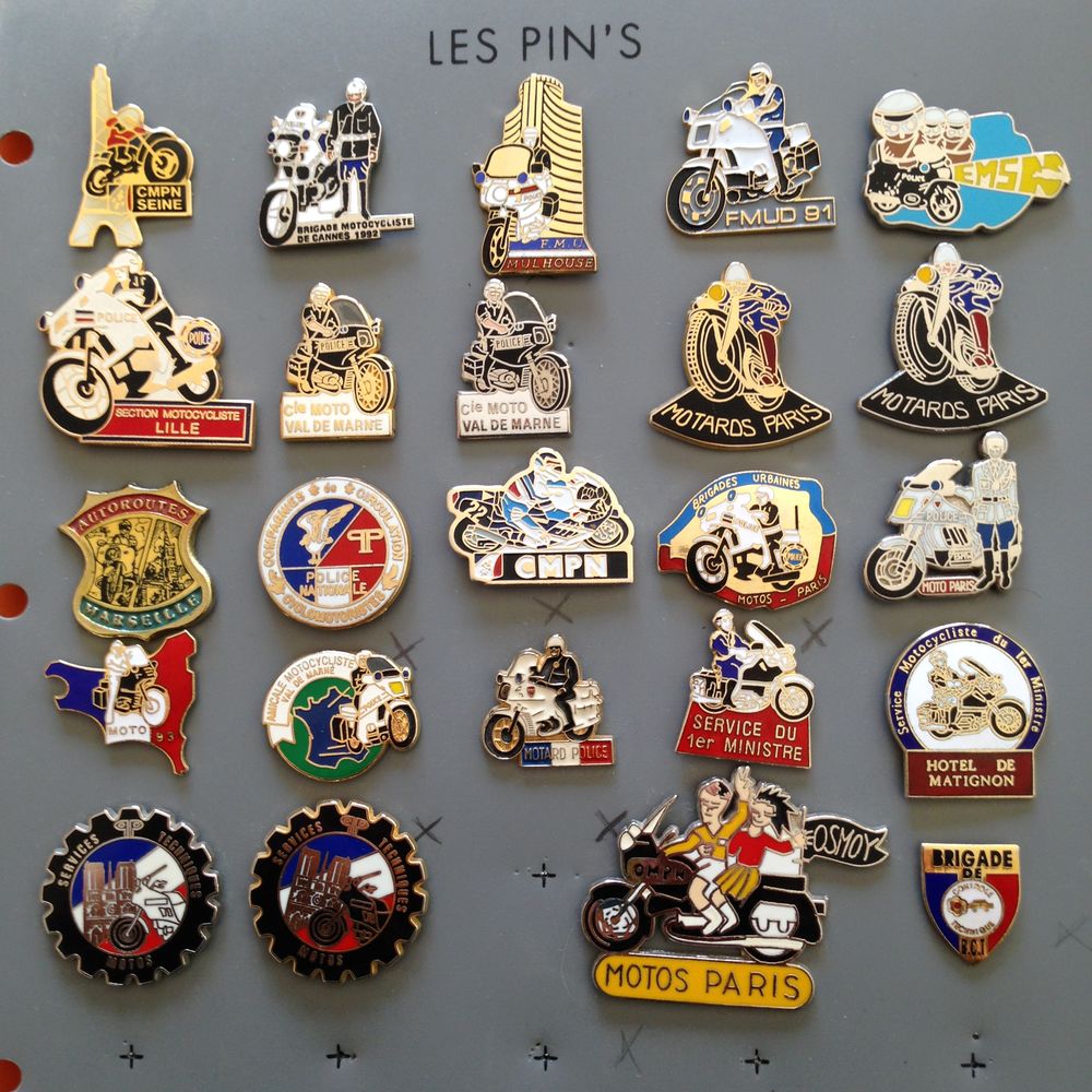 Pin's motos Gendarmeries et Police. 