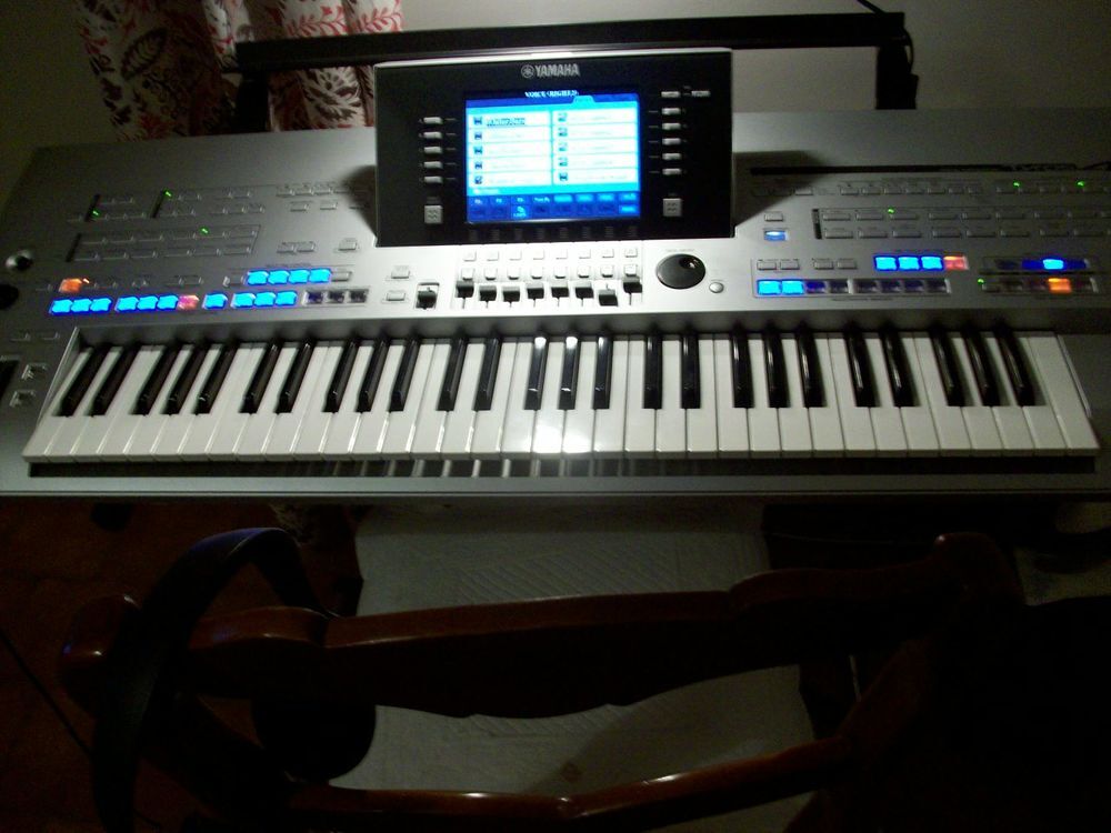 ou echange tyros4 Instruments de musique