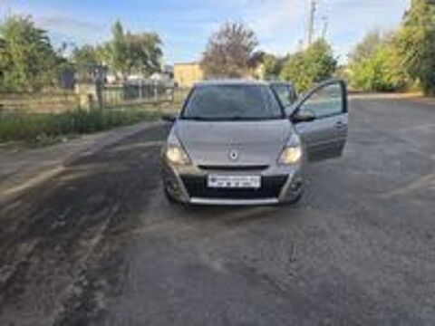 Clio III 1.5 dCi 105 eco2 Dynamique (6 CV) 2009 occasion 31140 Aucamville