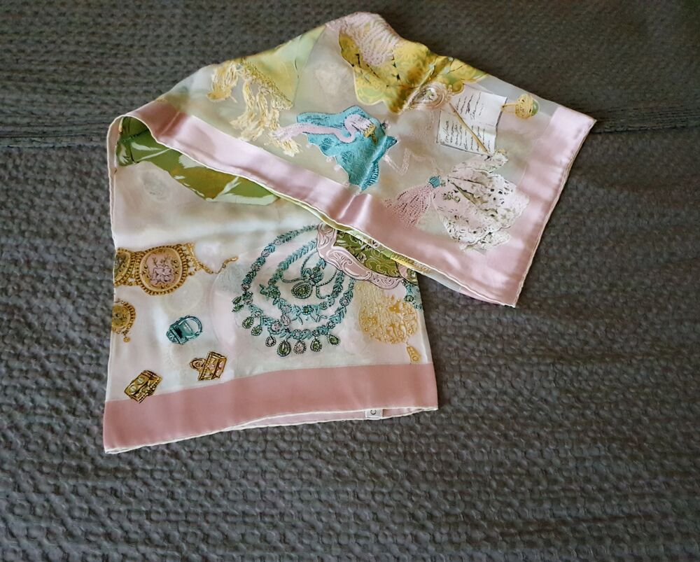 Foulard Christian Dior pour femme Vtements