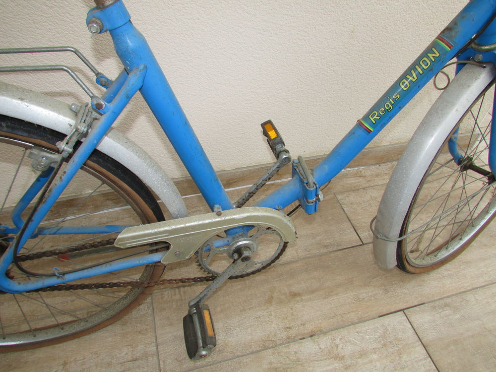 Ancien v&eacute;lo r&eacute;gis ovion Vélos