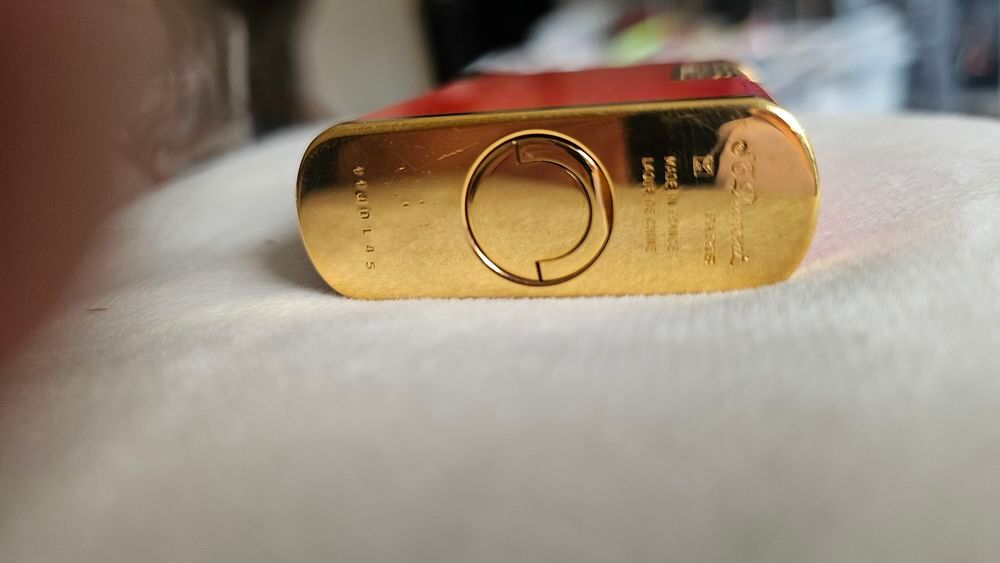 Briquet DUPONT plaque or et laque de chine Bijoux et montres