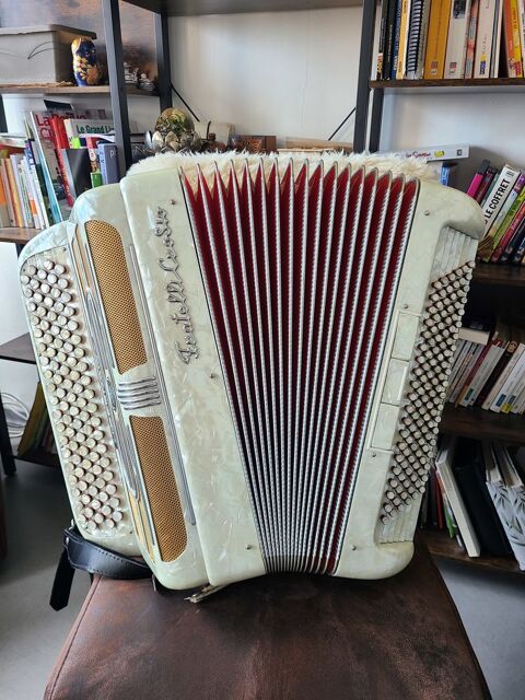 Accord�on professionnel Fratelli Crosio 4 voix 2100 Nimes (30)