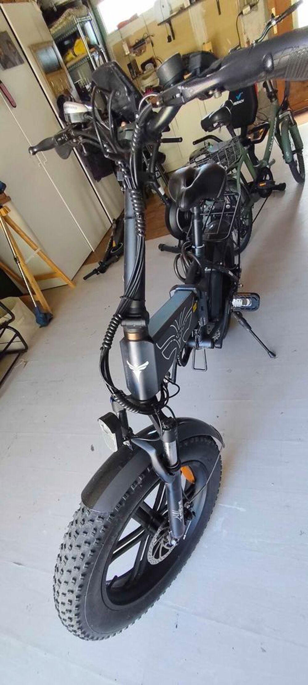 velo &eacute;lectrique pliable marque Engwe pro Vélos