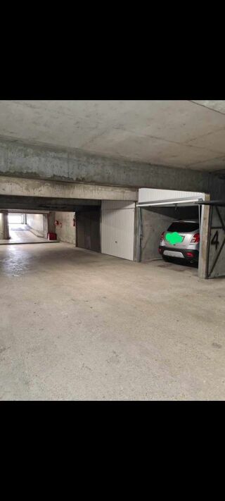  Parking / Garage  louer 14 m