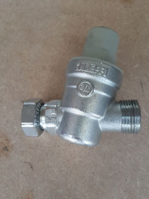 r�ducteur de pression pour chauffe-eau 15 Gennevilliers (92)