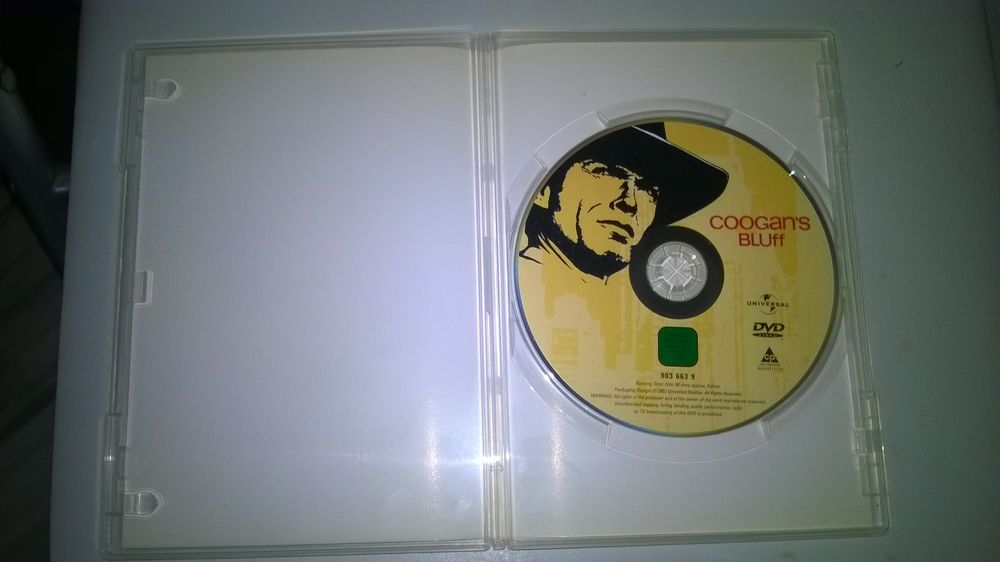 DVD 
Un sh&eacute;rif &agrave; New York 
Clint Eastwood 
2002 
Excelle DVD et blu-ray