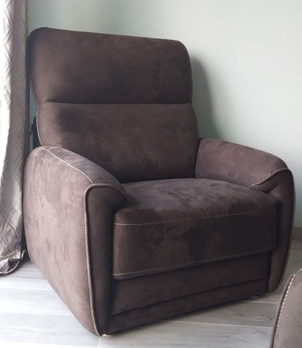 Fauteuil tr&egrave;s confortable Bon &Eacute;tat - 40 E. Meubles