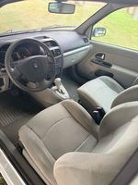 Clio II Clio 1.4 16v Confort Pack Clim Dynamique Proactive A 2004 occasion 77940 Thoury-F&eacute;rottes