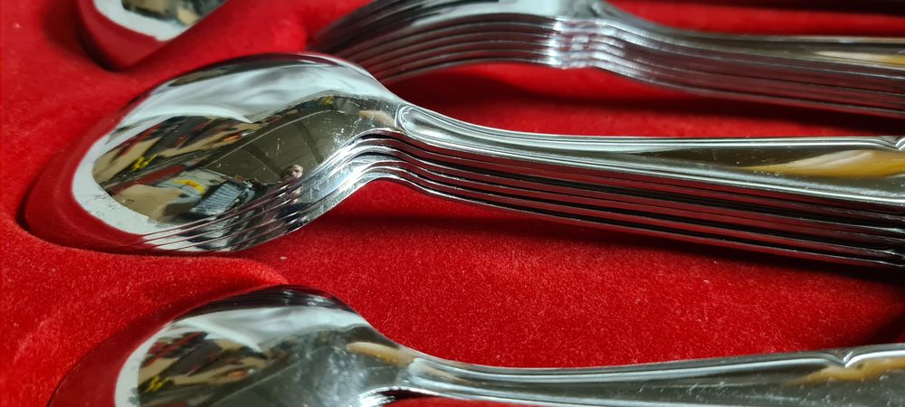 Couverts Inox de tr&egrave;s belle qualit&eacute; Cuisine