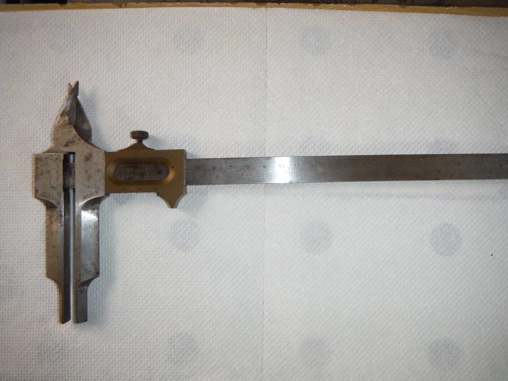 Pied a coulisse ancien Bricolage