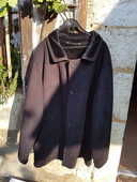 Manteau homme noir, doubl, trs chaud, de bonne qualit
15 Mouxy (73)