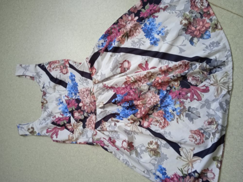 Robe quasi neuf 36. V�tements