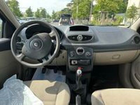 Clio III Clio 1.4 16V 100 Confort Dynamique 2006 occasion 13009 Marseille