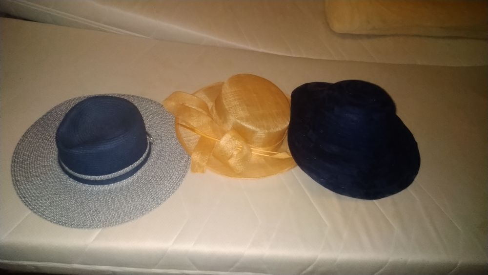 Chapeau de c&eacute;r&eacute;monie Vêtements