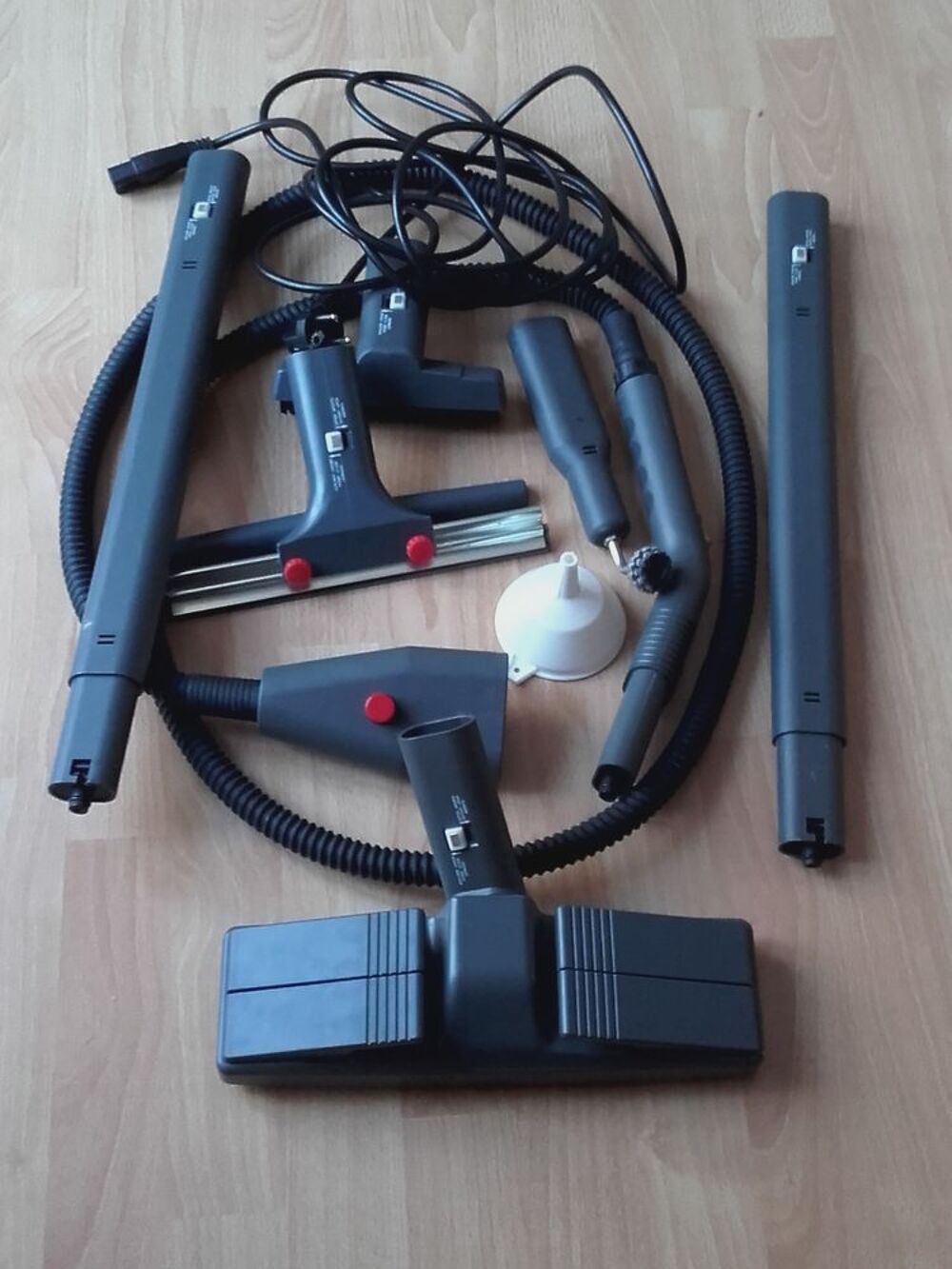 NETTOYEUR A VAPEUR TORNADO Electrom�nager