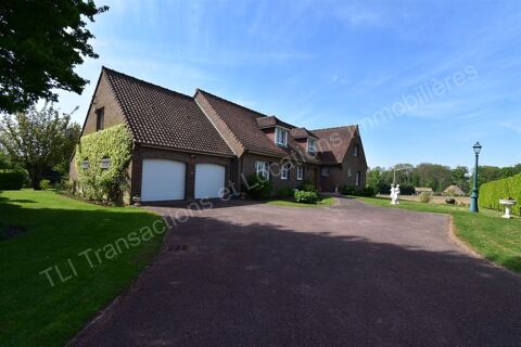   Elgante proprit sur Socx Maison - 7 pice(s) - 200 m