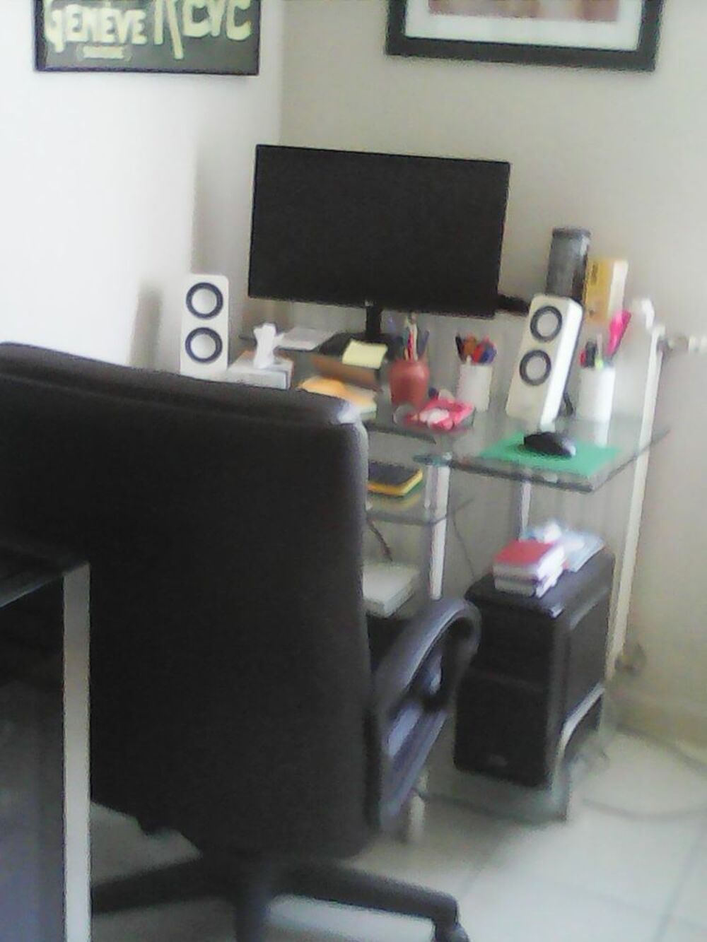 Bureau ordi de bureau plus fauteuil Meubles