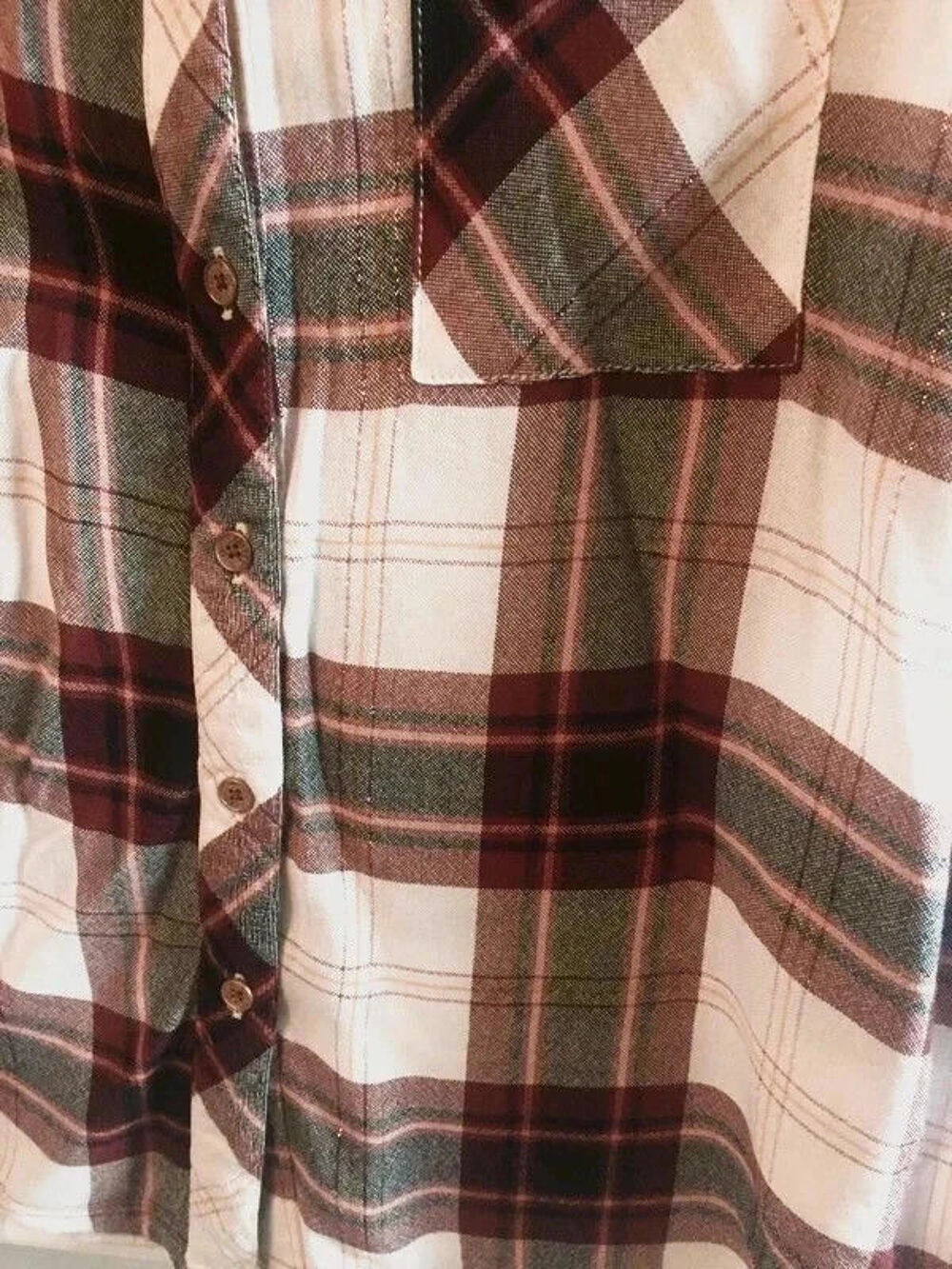 Chemise Creeks 14 ans en parfait &eacute;tat &agrave; 6 euros
Vêtements enfants