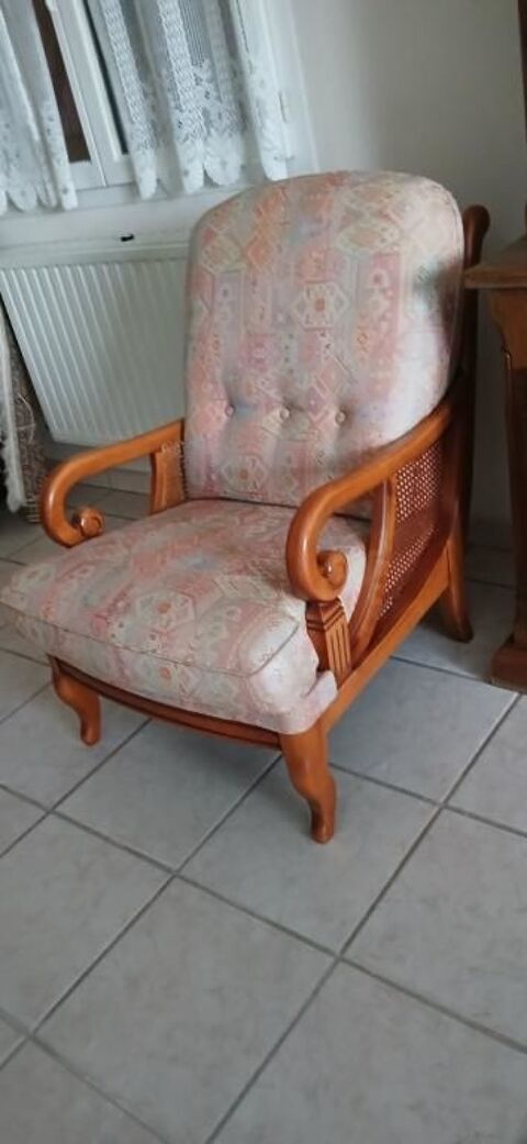 Fauteuil tissus 30 Pont-Évêque (38)