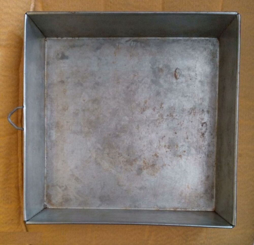 moule m&eacute;tal carr&eacute; 26.5 cm Cuisine