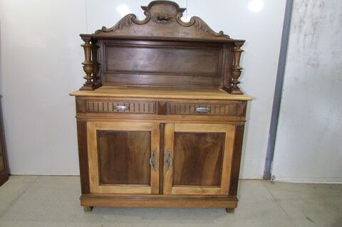 Buffet Saint Hubert en divers bois  350 Montauban (82)