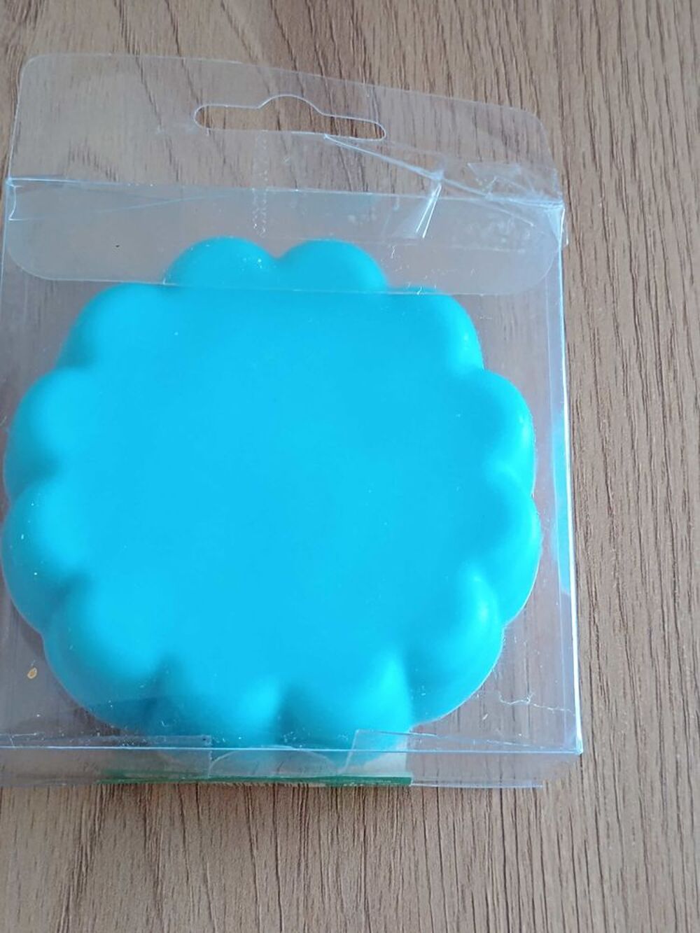 4 mini moules en silicone neuf Cuisine