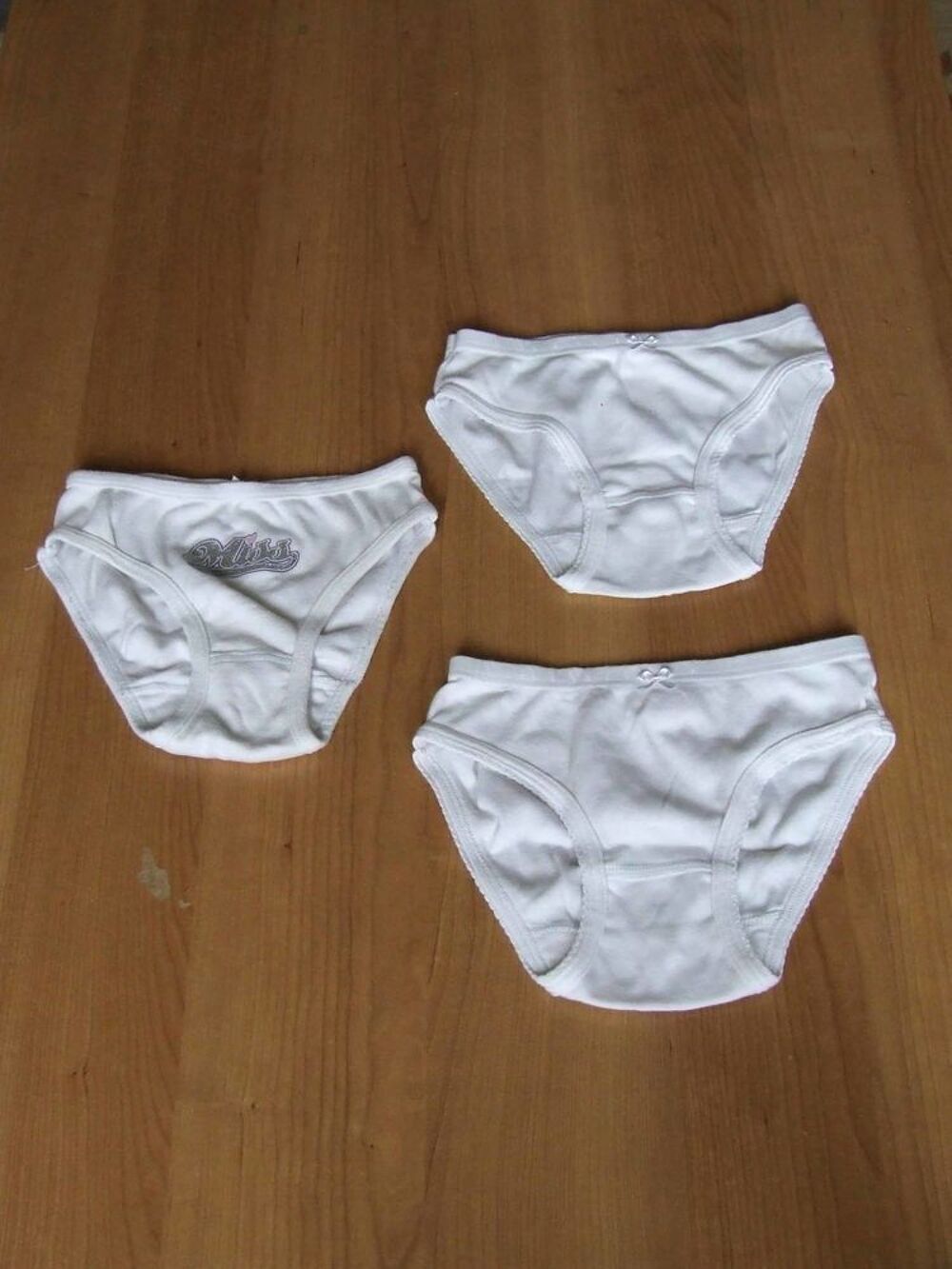 Lot 1, 3 culottes, Blanc, 6 8 ans, TBE Vêtements enfants