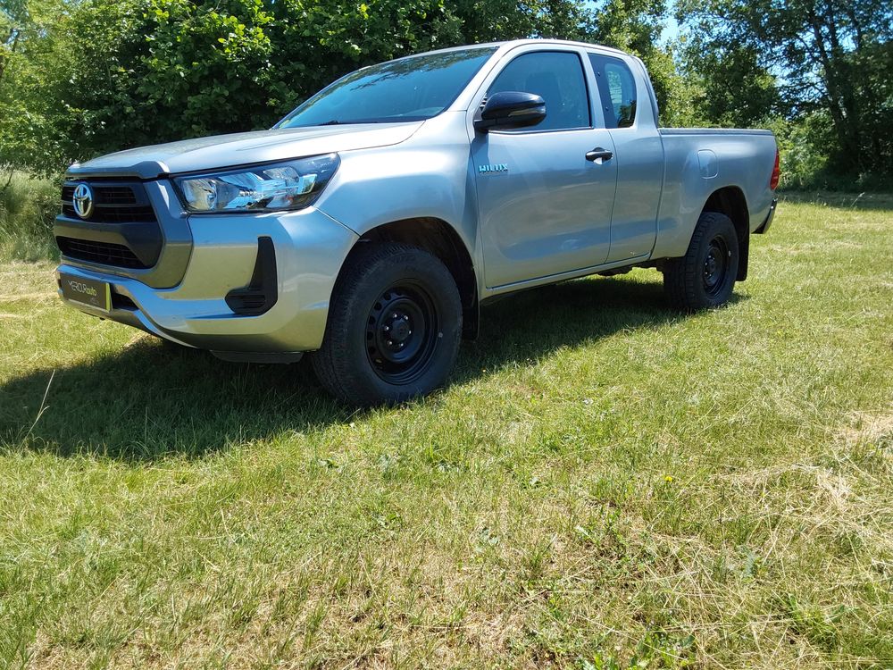 Hilux HILUX X-TRA CAB 4WD 2.4L 150 D-4D LECAP 2022 occasion 38080 Saint-Marcel-Bel-Accueil