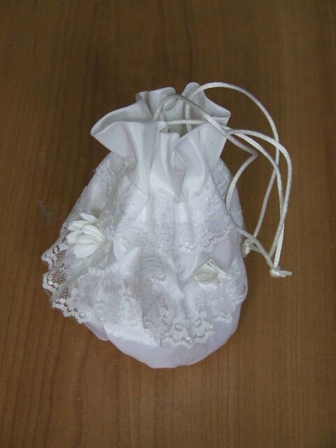 Aum�ni�re pour c�r�monie, Satin blanc, dentelle, NEUVE 3 Bagnolet (93)